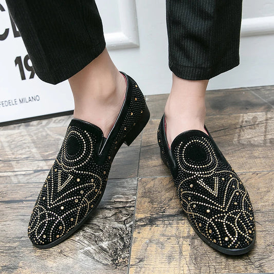 2024 new riveted rhine-drill pointed leather shoes male hair stylist fashion shoes a slip-on lazy casual men's shoes