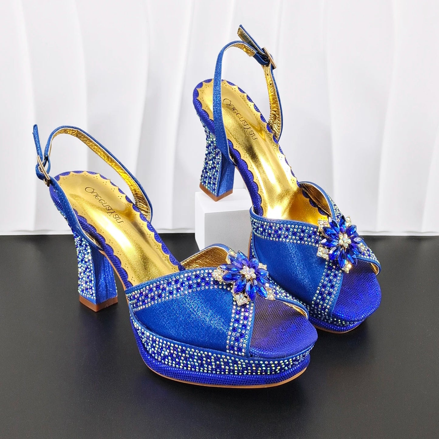 INS New Arrival Colorful Crystral Decoration Design Elegant Mature Party Wedding Peep Toe Ladies High Heels and Bag Set