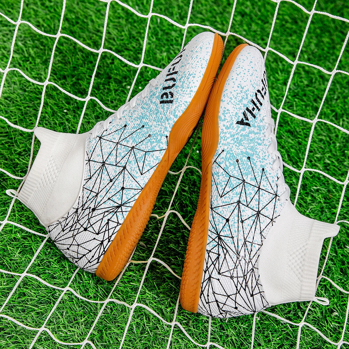 Men Soccer Shoes TF High-quality Breathable Unisex Football Boots Professional Sneakers Ultralight Match Hot Sale Women Match