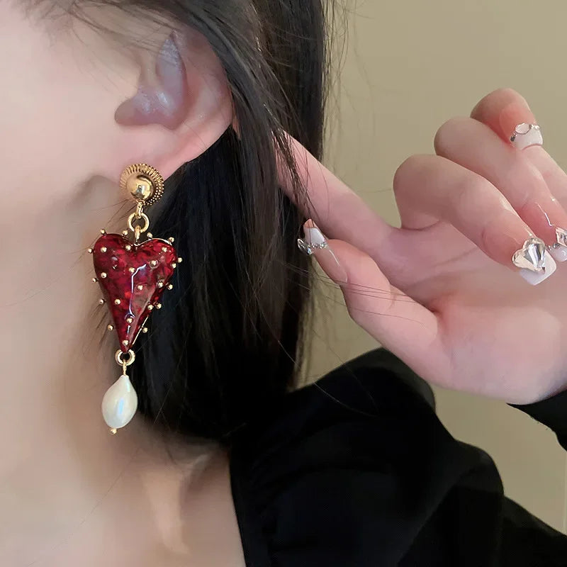 Charming Red Color Resin Love Heart Dangle Earrings for Women Baroque Freshwater Pearl Long Earring Wedding Party Jewelry