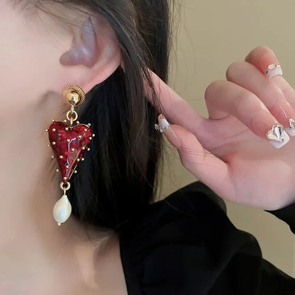 Charming Red Color Resin Love Heart Dangle Earrings for Women Baroque Freshwater Pearl Long Earring Wedding Party Jewelry