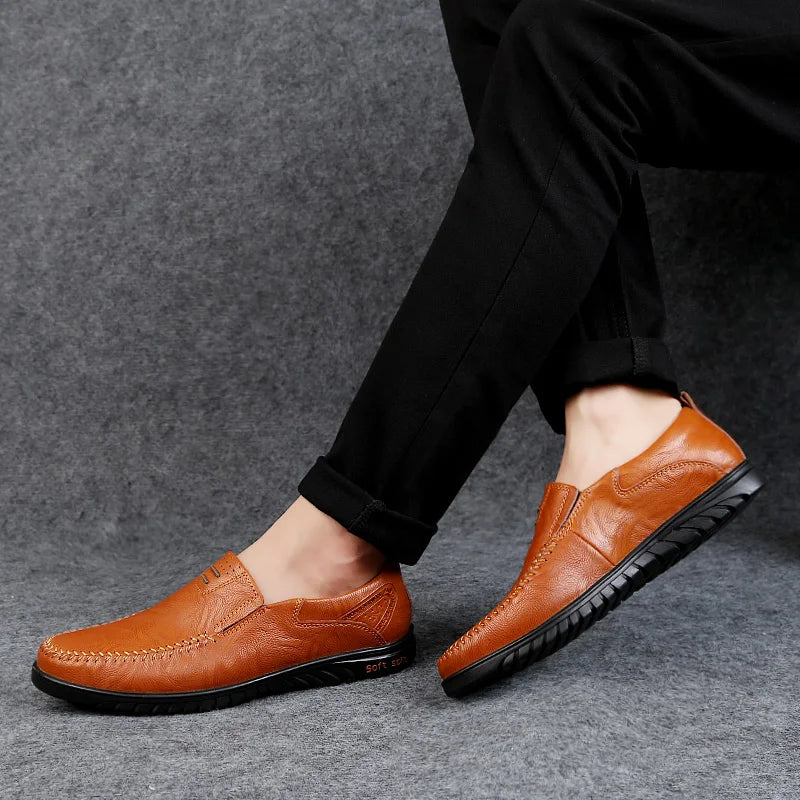 Men's Comfortable Soft-Soled Slip-On Loafers Versatile Casual Business Formal Leather Shoes