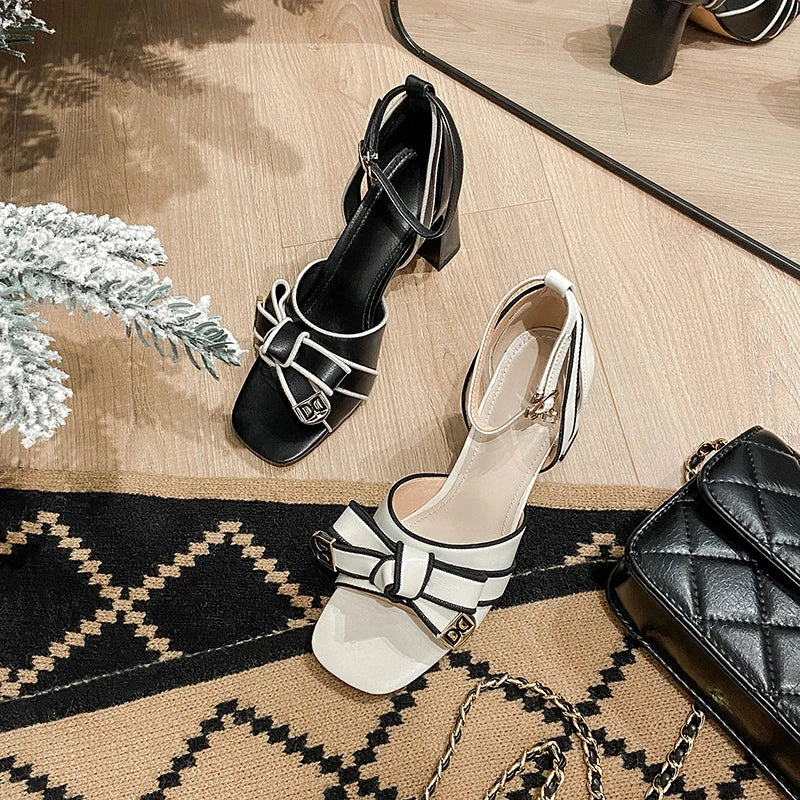2025 French Style Genuine Leather Sandals Women Covered Toe Butterfly Knot Party Dating Sandals Office Ladies Pumps
