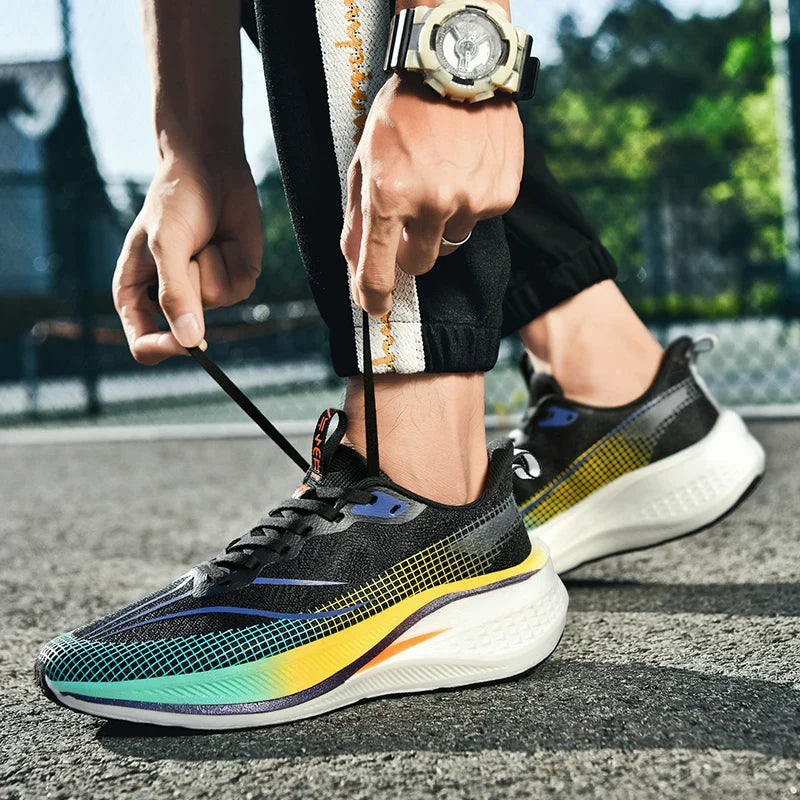 Sapatos de corrida esportivos casuais masculinos e femininos de moda com superfície de malha respirável, suporte de placa de carbono e sola de borracha resistente ao desgaste
