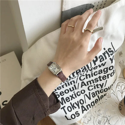 Watches Classic Casual Quartz Dial Leather Strap Band Rectangle Clock Fashionable Wrist Watches for Women