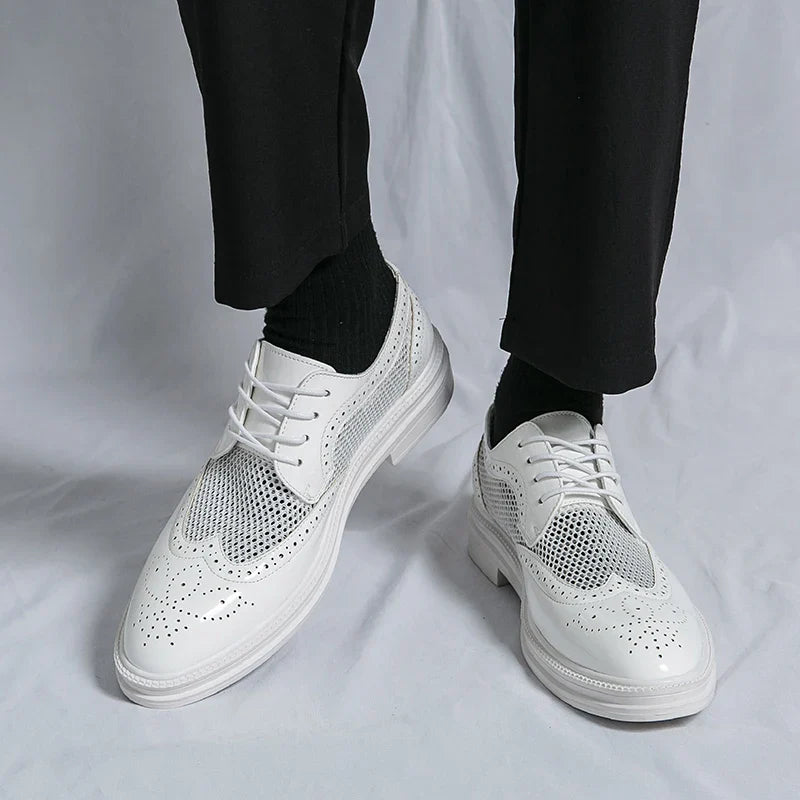 Fashion Derby Leather Men Shoes Summer Breathable White Brogue Lace Up Solid Dress Shoes Business Casual Party Wedding Shoes Men