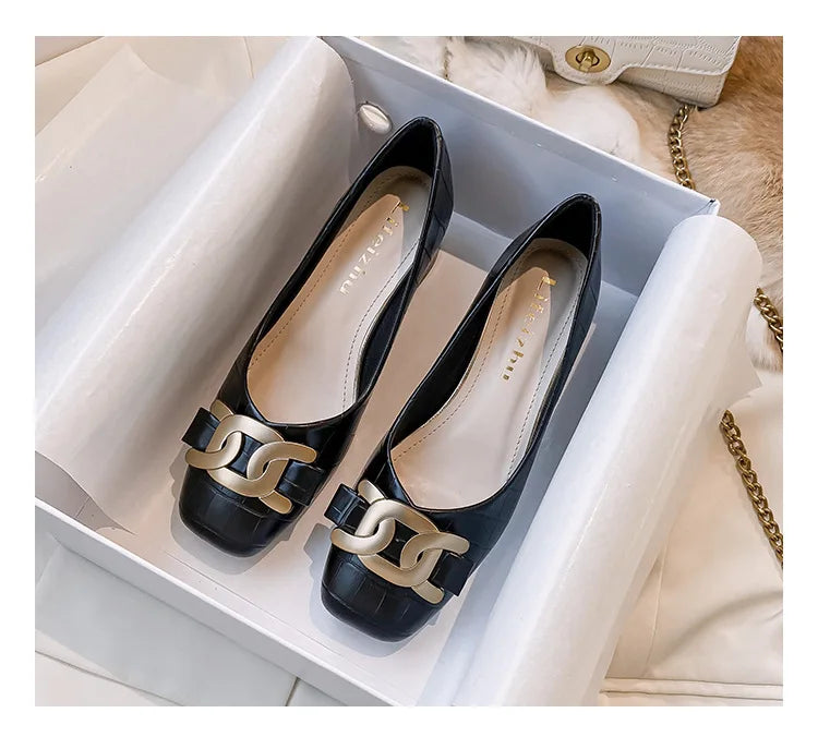 Plus Size 35-43 Women Pumps Med Heel Square Toe Pumps Office Lady Leahter Shoes Big Gold Metal Chain Soft Soles Slip on Shoes