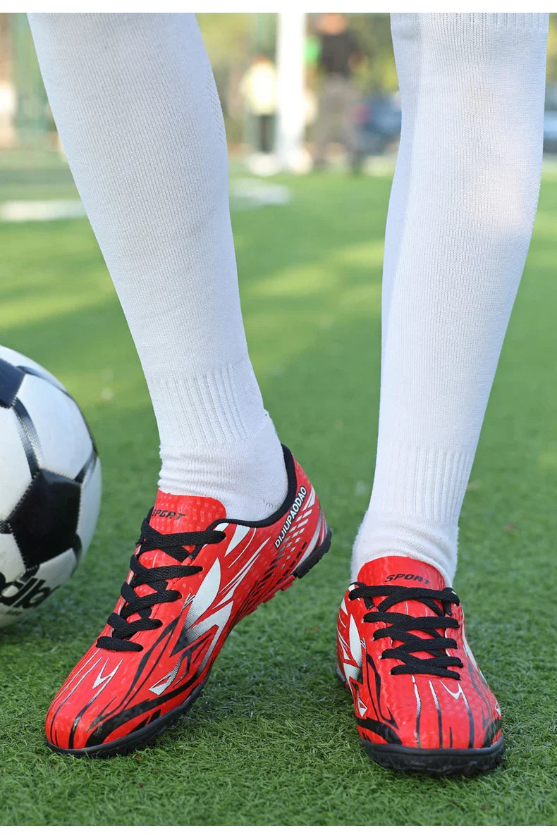 Outdoor Children's Football Shoes Low-cut Kids Soccer Shoes Sports Shoes Comfy Non-Slip Training Shoes For Boys Futsal Sneakers