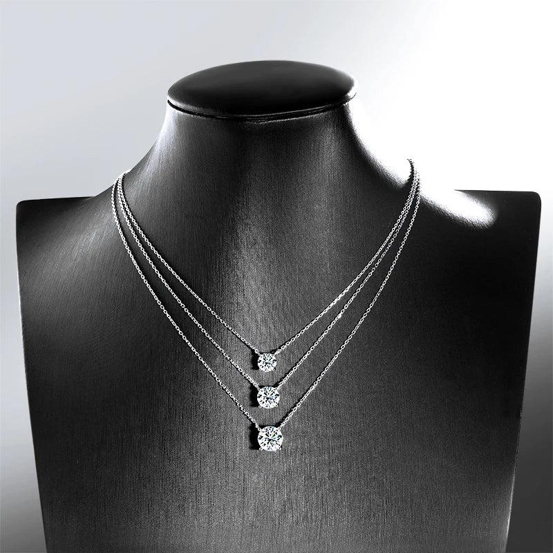 Colar Feminino de Moissanite Banhado a Ouro Branco 1-10 CT Clássico com Pingente de Quatro Garras Joia de Casamento em Prata Esterlina 925