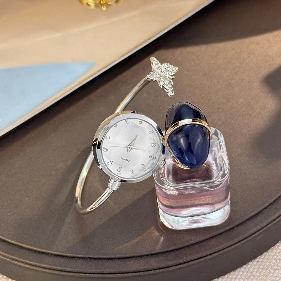 Romantic Butterfly Open Bracelet Luxury Fashion Ladies Quartz Watch Elegant Simple Wristwatch New Model Bestseller