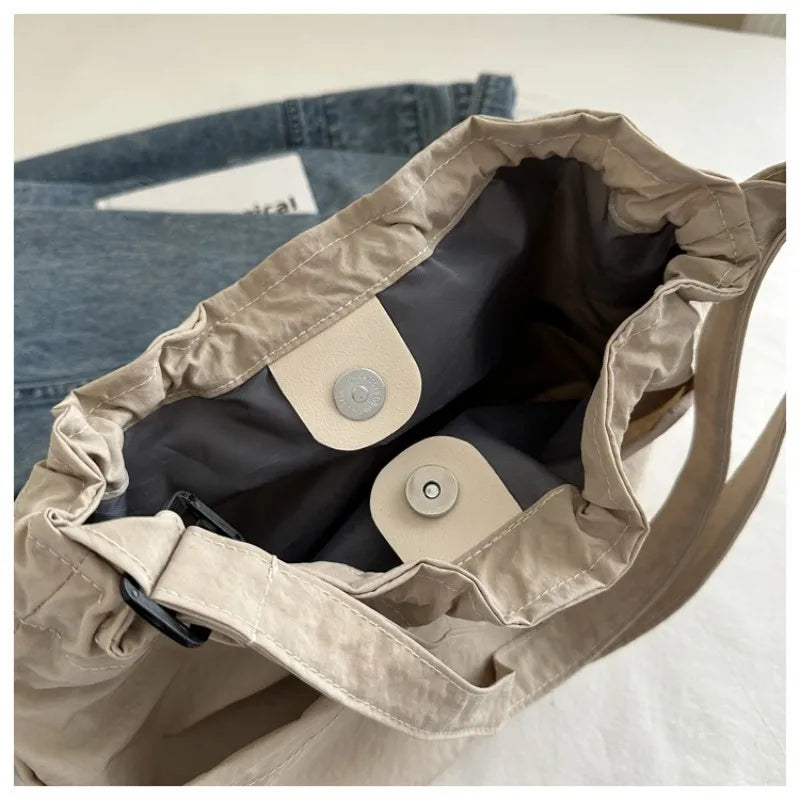 Large Capacity Versatile Shoulder Bag for Women's Summer Popular Lightweight Crossbody Bag Minimalist Tote Handbag