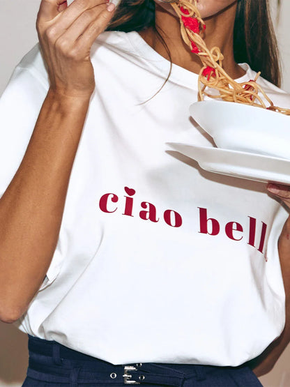 Camiseta Branca Oversized com Estampa Ciao Bella Camiseta Engraçada de Boutique Feminina Verão Algodão Casual Gola Redonda Manga Caída