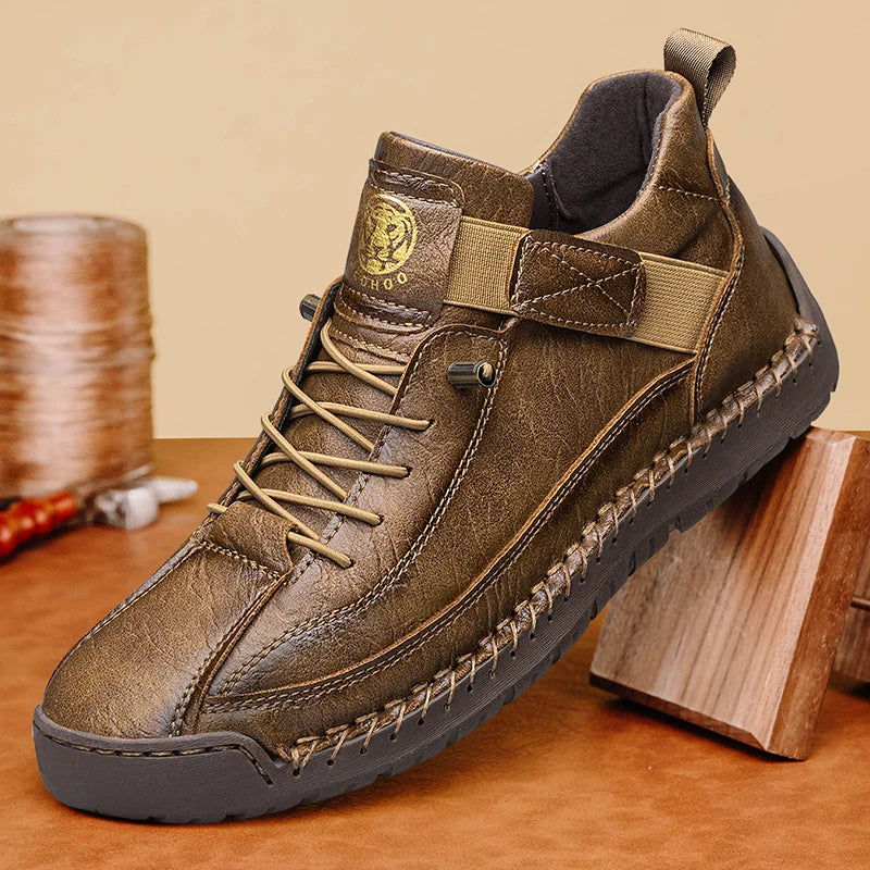 CLOHOO Botas Casuais Esportivas Masculinas Cano Alto Feitas à Mão Respiráveis para Uso ao Ar Livre com Opções de Tamanho Estendido Botas Clássicas de Tornozelo