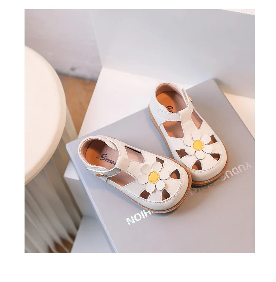 2025 New Summer Kids Sandals For Girls Leather Cuts-out Children Sandals Cute Flower Soft Sole Fashion Toddler Baby Shoes