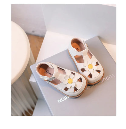 2025 New Summer Kids Sandals For Girls Leather Cuts-out Children Sandals Cute Flower Soft Sole Fashion Toddler Baby Shoes