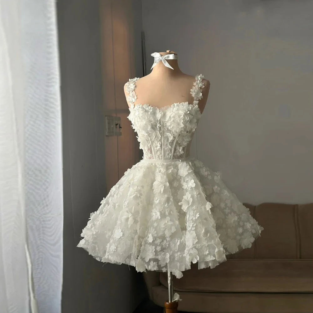 Short Mini Wedding Dresses Sweetheart A Line Floral Appliques Lace Bridal Gown Above Knee Elegant Party Prom Gown Customized