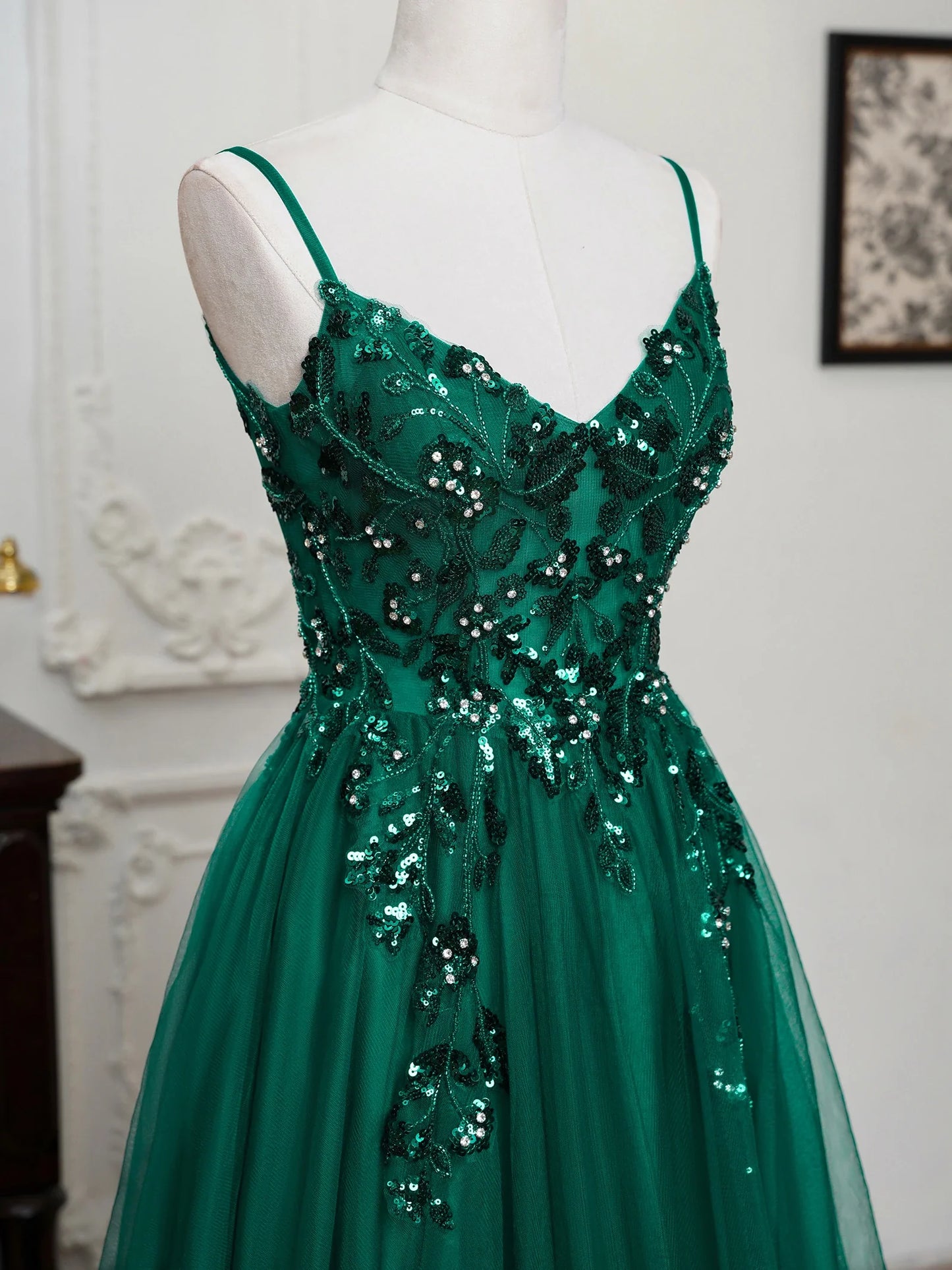 Sexy Maxi Train Evening Dresses Spaghetti Straps V-Neck Sequin Appliques Backless Prom Dress Tulle A-Line High Split Sling Gowns