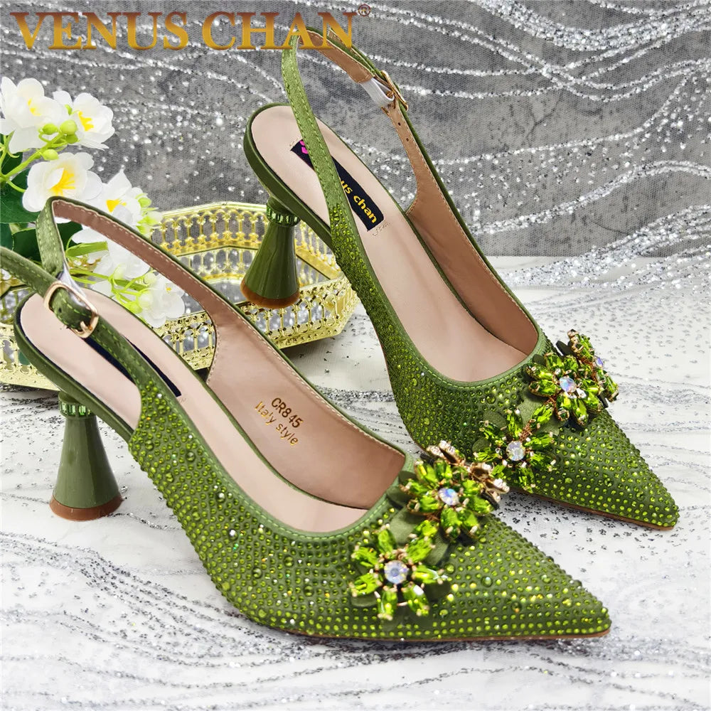 Últimos Sapatos de Design para Mulheres Designer de Luxo Sapatos de Casamento Noiva Sapatos de Festa Decorados com Strass Sandálias Femininas