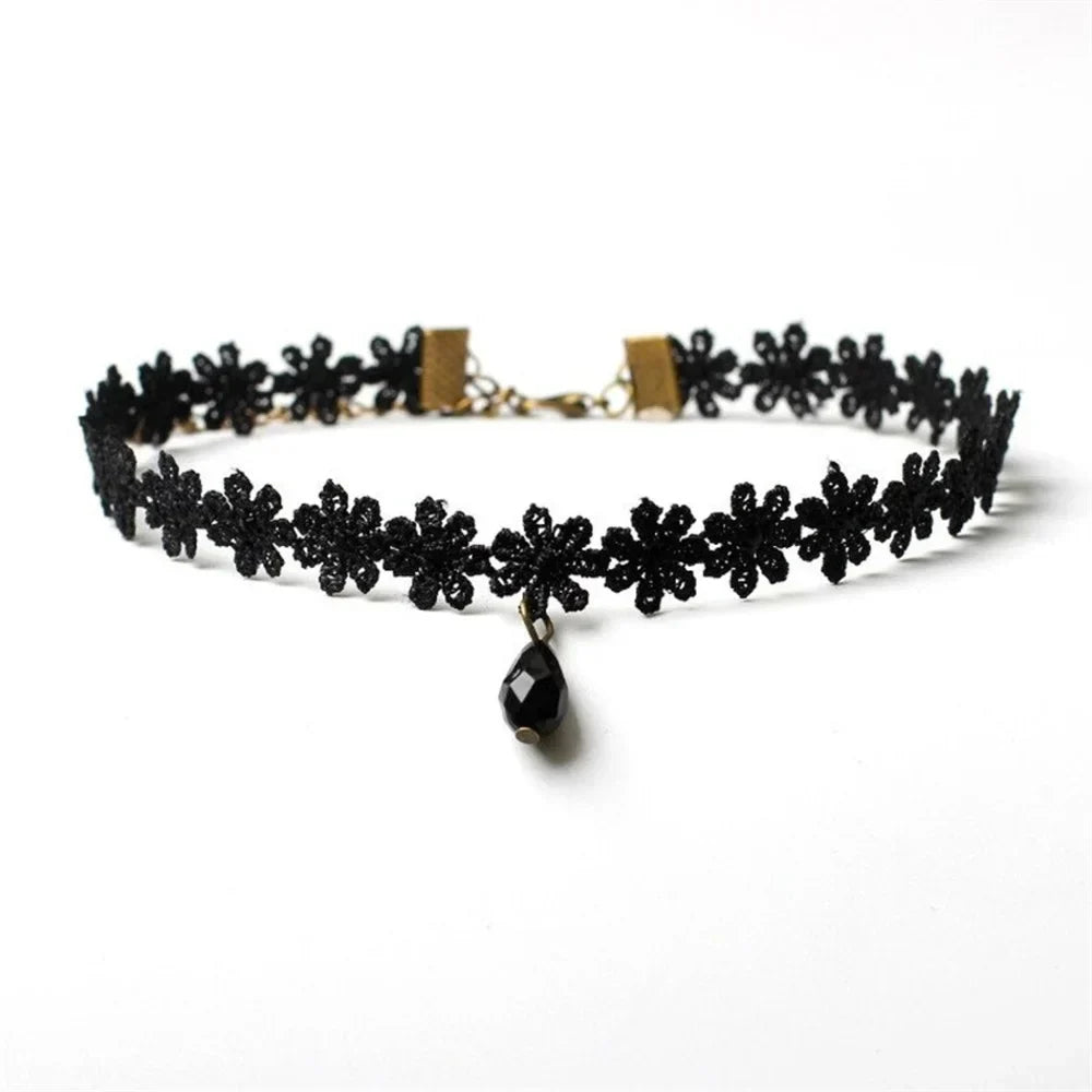 Vintage Fashion Black Lace Heart-Shape Artificial Pearl Pendant Necklace Female Women Sexy Simple Choker Ladies Party Jewelry