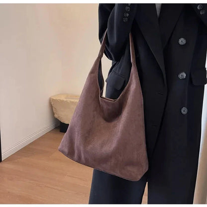 Korean suede bucket bag, women's casual commuting shoulder tote bag, autumn/winter 2025 new underarm set bag