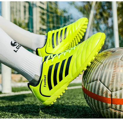 Size 32-44 Kid Low Cut Soccer Shoes Adult Outdoor Running Sneakers Ultralight Sports Ultralight Sports Football Boots