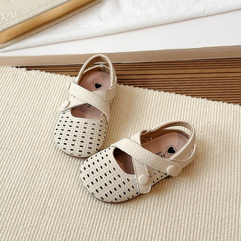 Summer New Kids Mary Jane Sandals Hollow-out Breathable Girls Causal Flat Shoes Non-slip School Children Fashion Retro Sandals