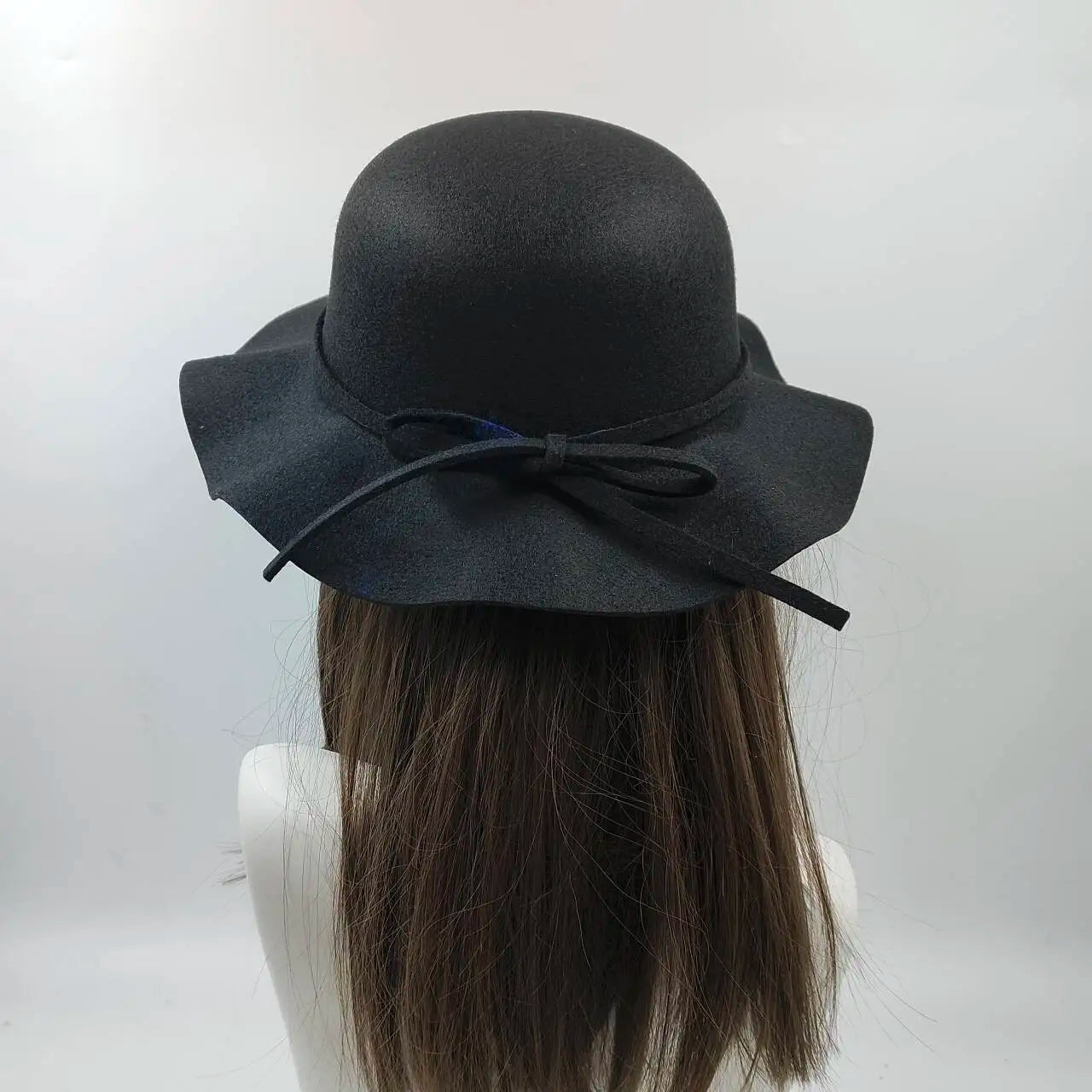 Hat Women's Autumn Wave Curled English Retro Versatile Fisherman Hat Fashion Hepburn Style Woolen Top Hat