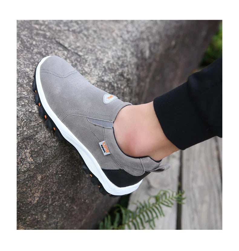 Casual Men's Sports Shoes Outdoor Walking Loafers Comfortable Shoes Fashionable and Lightweight Plus Size 38-50