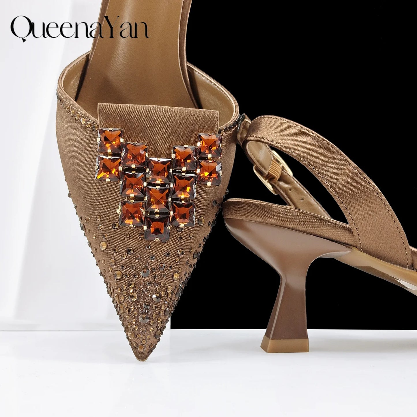 Elegant Navy Blue Handbag and Medium Heel Shoes Set with Beautiful Handmade Metal Decoration for Weddings and Parties