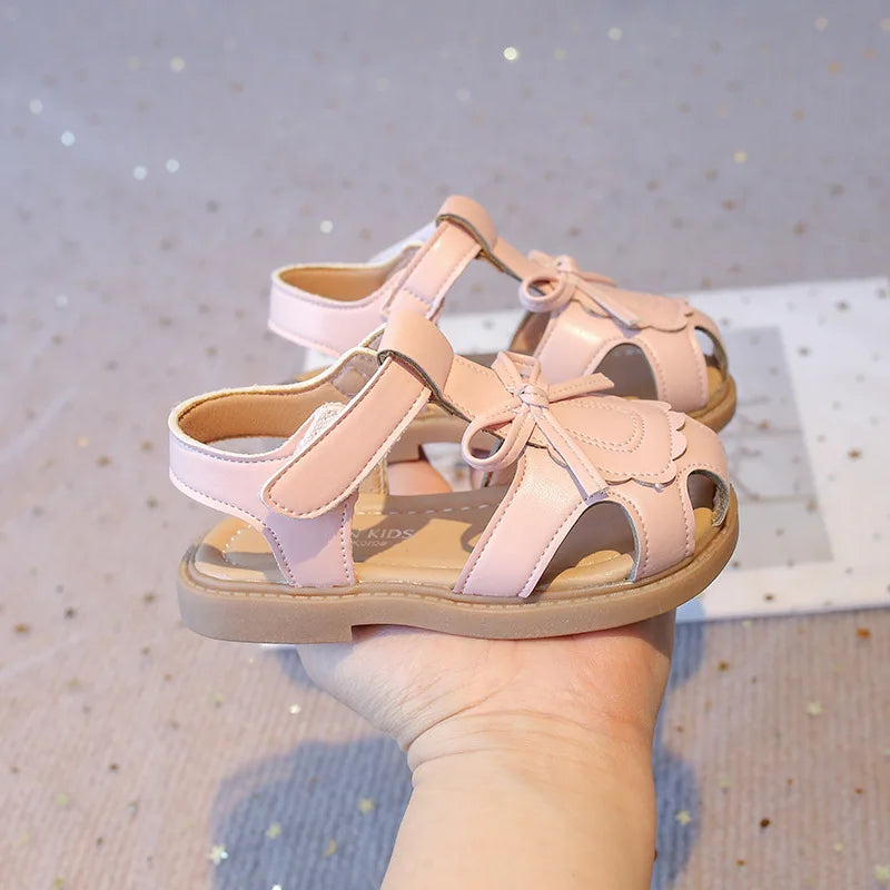 Girls Summer Sandals Toe-covered Anti-kick 2025 Brand New Children Flat Sandals Princess INS Hot Trend Toddler Clog Shoes I03055