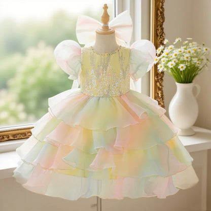 Vestidos de festa infantis amarelo claro adequados para festas de aniversário, vestidos de princesa, bem como para bailes de formatura e cerimônias de formatura.