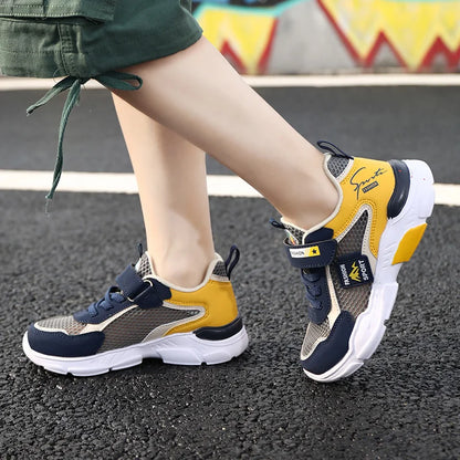 Kids Fashion Mesh Running Shoes Youngsters Teens Casual Walking Students Sneakers Breathable Soft Children Outdoor Sports Tennis