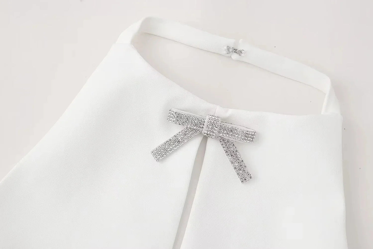 Summer Top Female Jewelry Bow Decoration Hanging Neck Collar Sleeveless Top 2025 Women's Pretty Sling Top