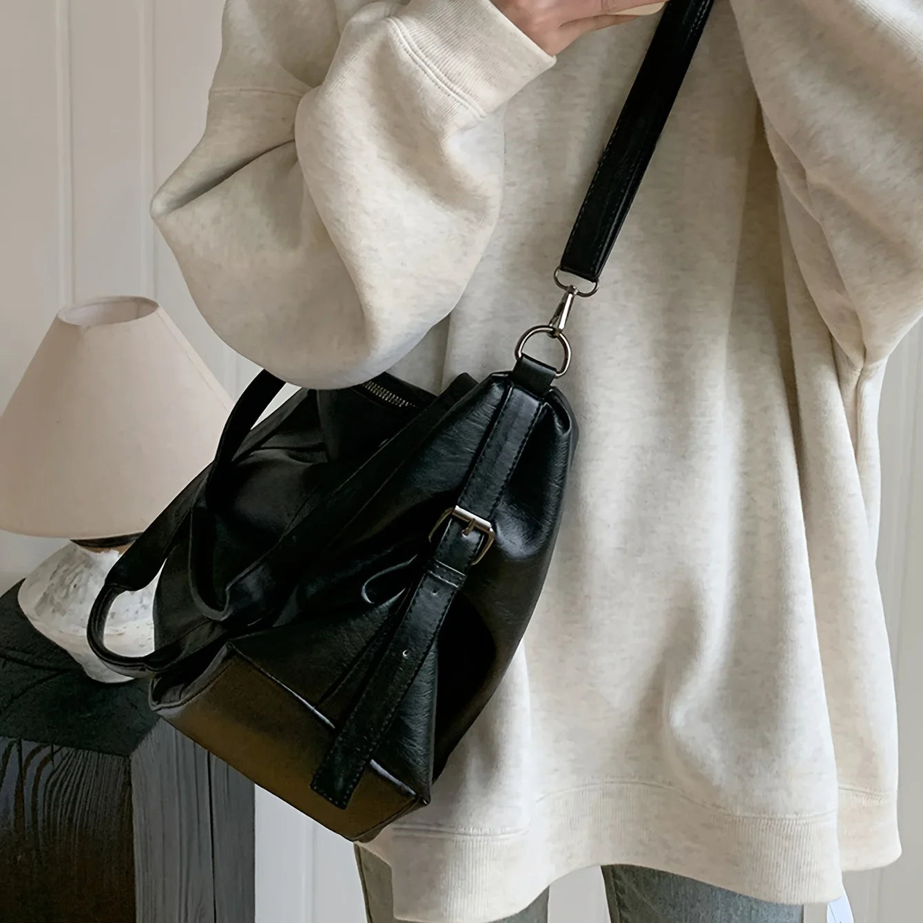Luxury Women's Shoulder Bags Large Capacity Waterproof Crossbody Bag For Women Daily Commuting