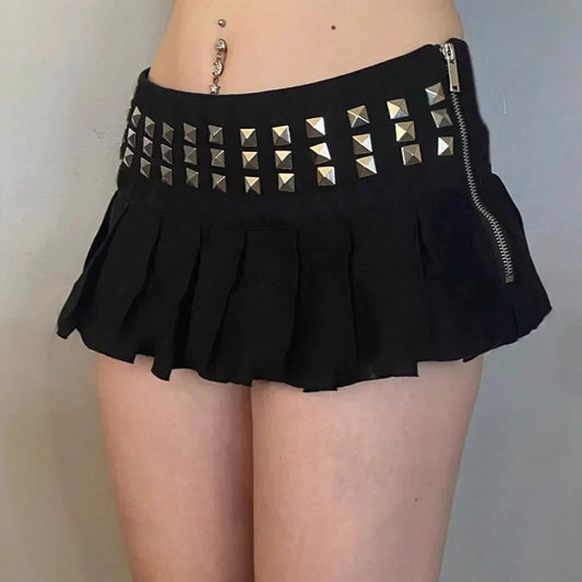 Vintage Sexy Rivet Pleated Skirts Hottie Skirt Summer New Street Gothic Punk Pure Color E-girl Mini Skirt Women Clothes