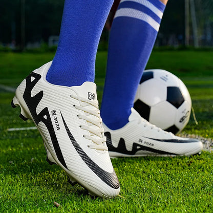 New Men Soccer Shoes FG/TF Hot-selling Boy High-quality Ultralight Cleats Non-Slip Football Boots Match Sneakers Futsal Indoor