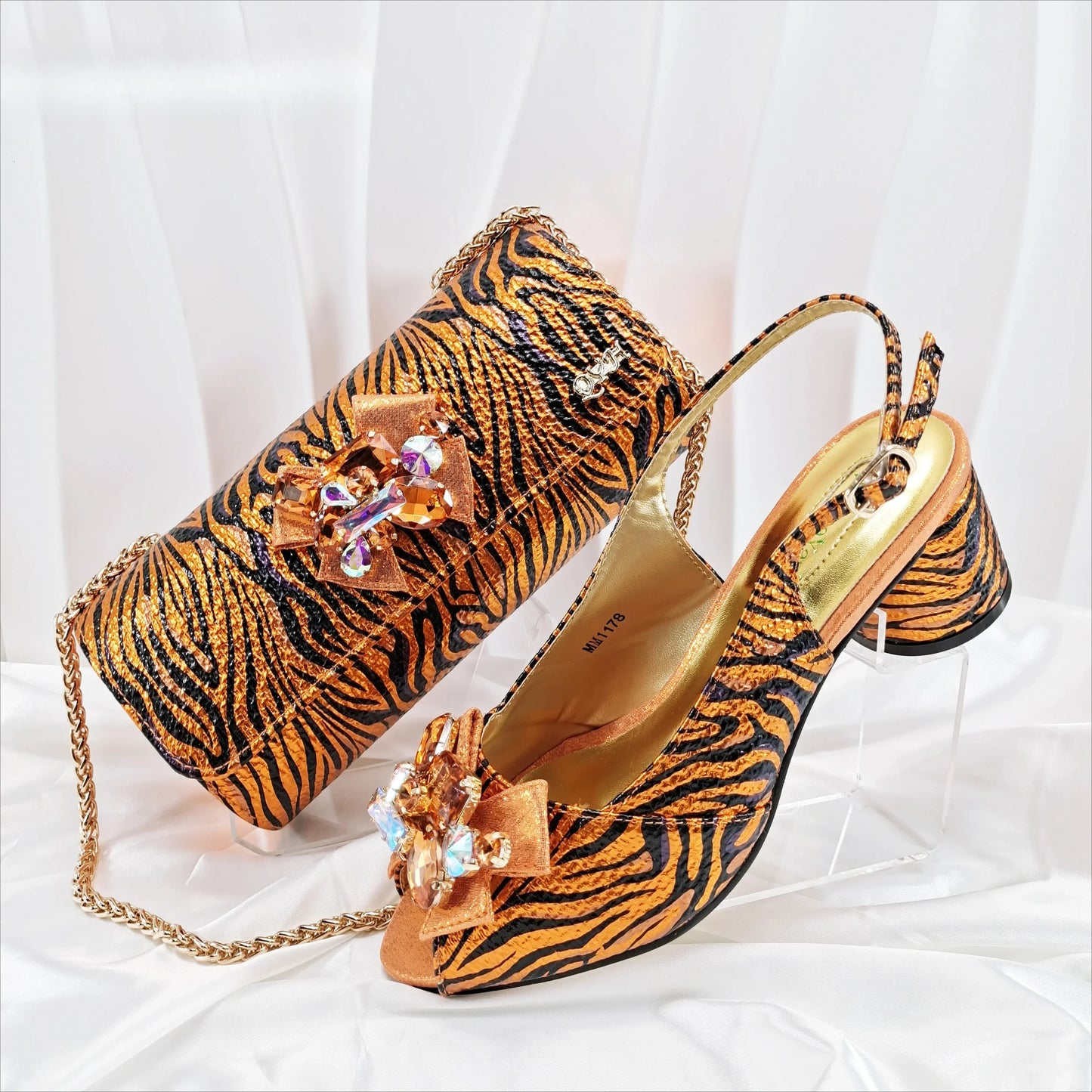 Fashion Women Elegant Gold High Heel Shoe and Matching Bag Set with Rhinestone Accents Stylish Peep Toe Design for Party