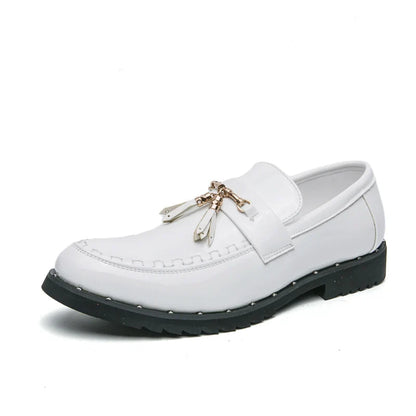 Sapatos Luxuosos de Couro Envernizado Dourado Masculino, Sapatos Oxford, Mocassim com Borla de Grife, Sapatos Sociais Formais Masculinos, Sapatos de Vestir de Moda, Negócios
