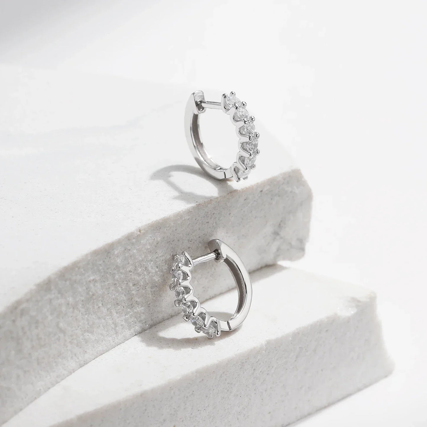 D Color Moissanite Small Hoop Earrings 925 Sterling Silver Hollow Sparkling Ear Buckles For Women Wedding Fine Jewelry