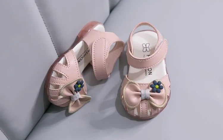 2026 New Girls Baby Soft Sole Princess Sandals Extra Soft Summer Toddler Closed Toe Fashion Walking Shoes
