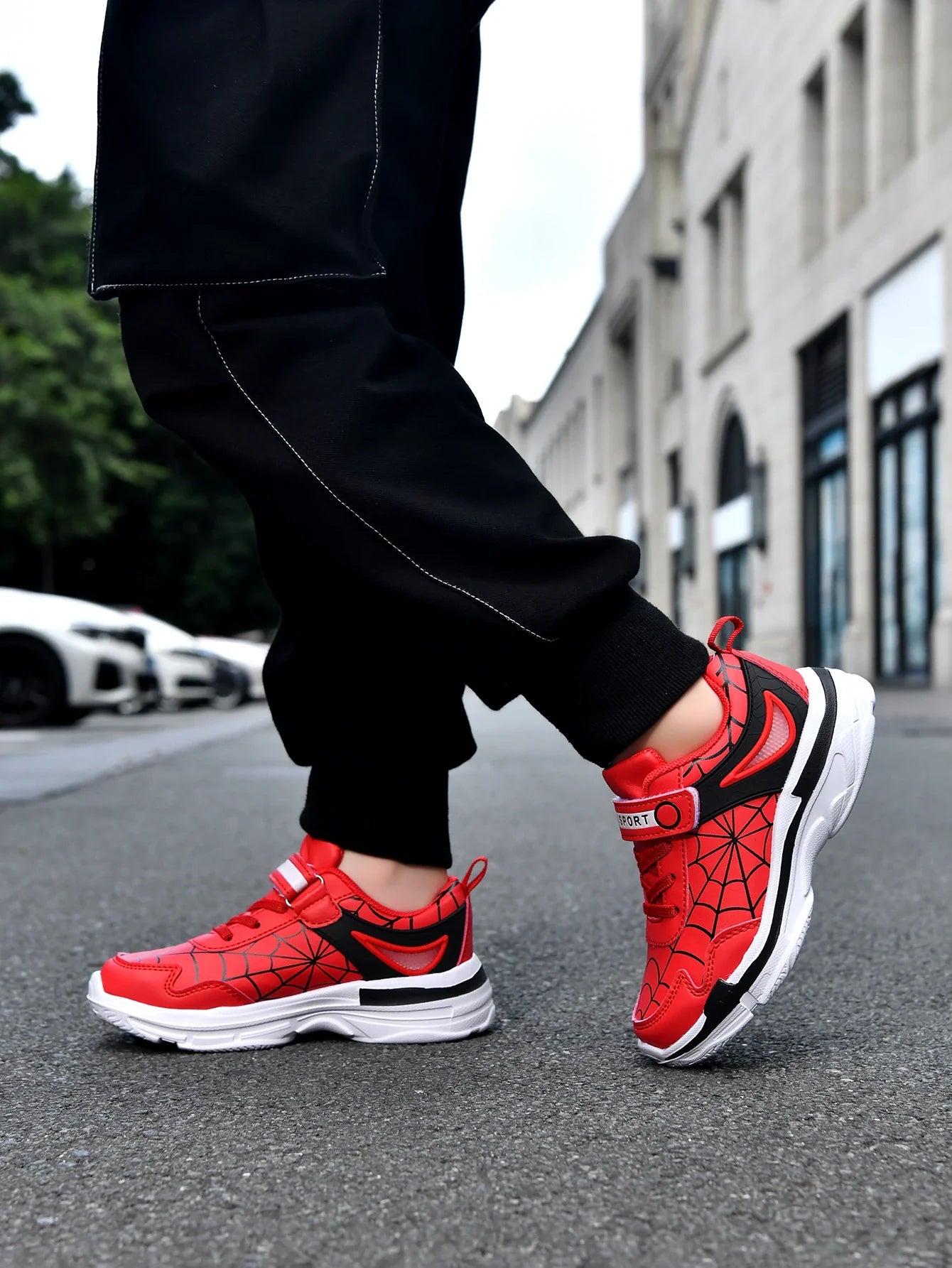 New children's shoes boys cartoon spider sneakers students casual light running shoes children's non-slip basketball shoes 26-38