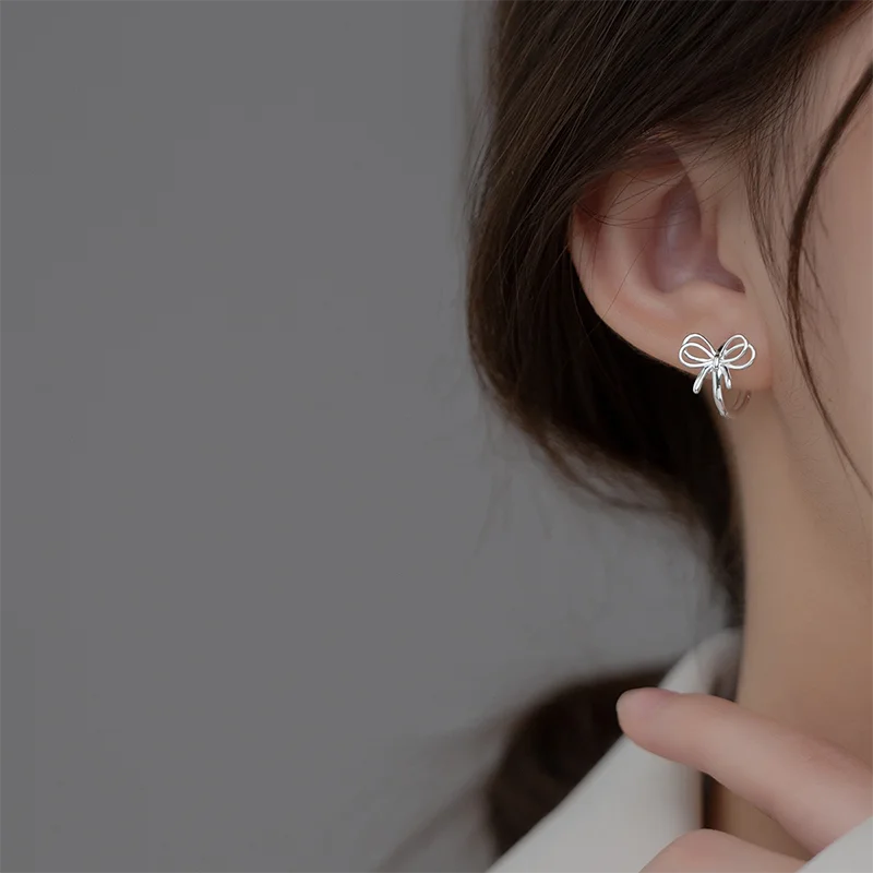 925 Sterling Silver Hollow Romantic Bow Huggies Ear Hoops Earrings for Women Fashion Elegant Charm Party Jewelry Gifts