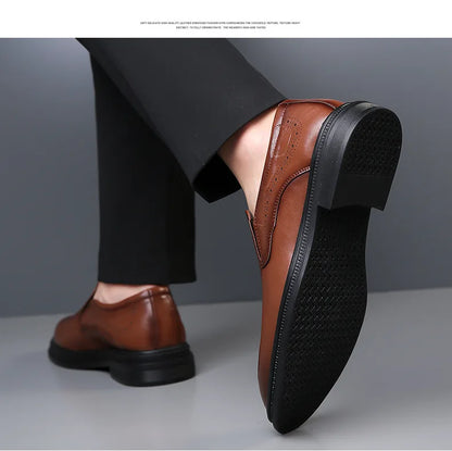 2026 Spring Autumn New Designer Brogue Shoes for Men Fashion Business Casual Shoes Male Solid Color Leather Shoe Loafers Man