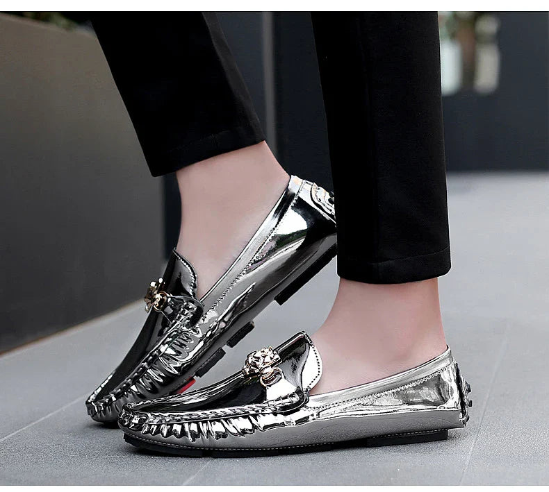 2025 Spring and Summer New Internet Celebrity Glossy Leather Peas Shoes Men's Large Size Slip-On Trendy Fashion Handmade Men's Shoes