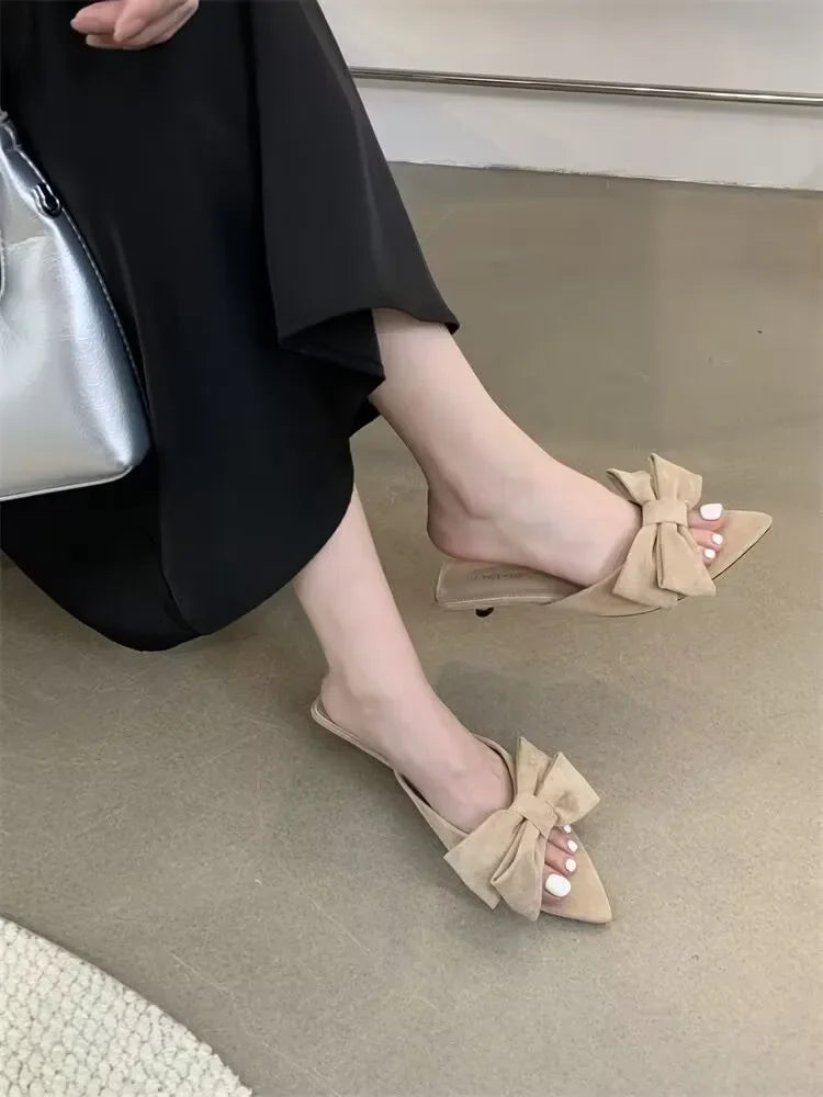 Low-heeled pointed fairy-style sandals apricot women's 2025 new summer bow French temperament sandals large size women's shoes