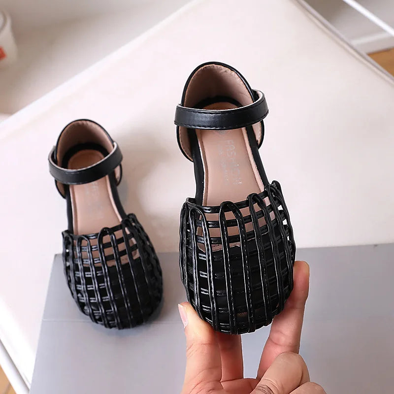 2026 Novel Roman Sandals for Little Girls Side Butterfly-knot Princess Weave Sandals Soft Breathable Hollow Shoes Child Girl