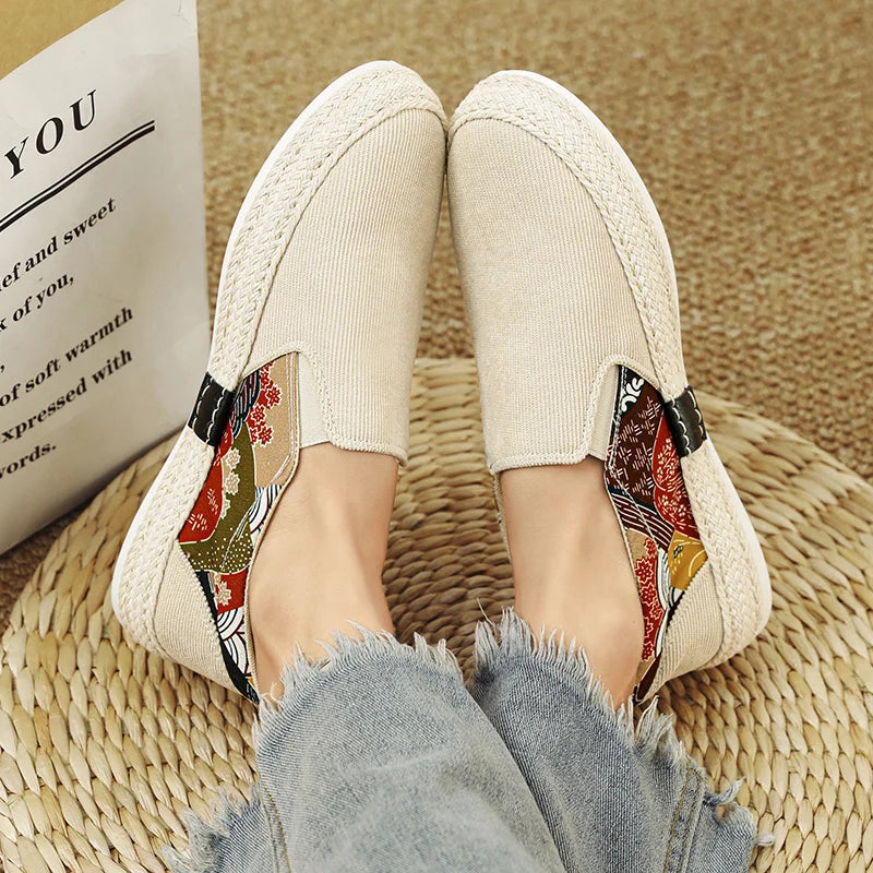 New men's youthful and trendy outdoor casual simple personality slip-on lazy casual shoes