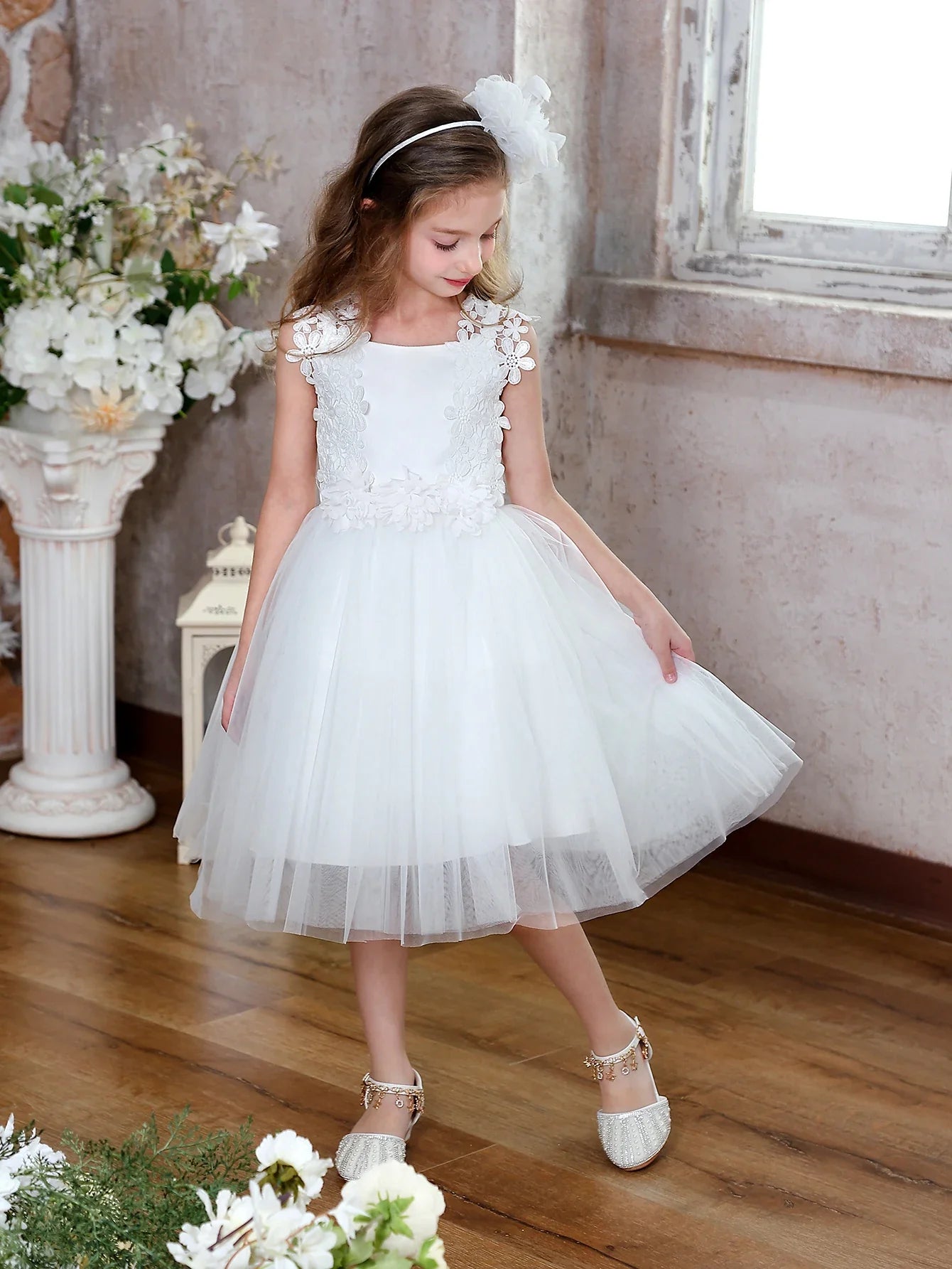 Girls Short Floral Decoration Flower Girl Bridesmaid Dresses Elegant Tulle Dresses Communion Dresses