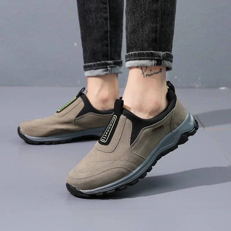 Outdoor Hiking Shoes Men Sneakers Slip on Casual Men Shoes Breathable Suede Leather Shoe Anti-skid Walking Shoes Footwear