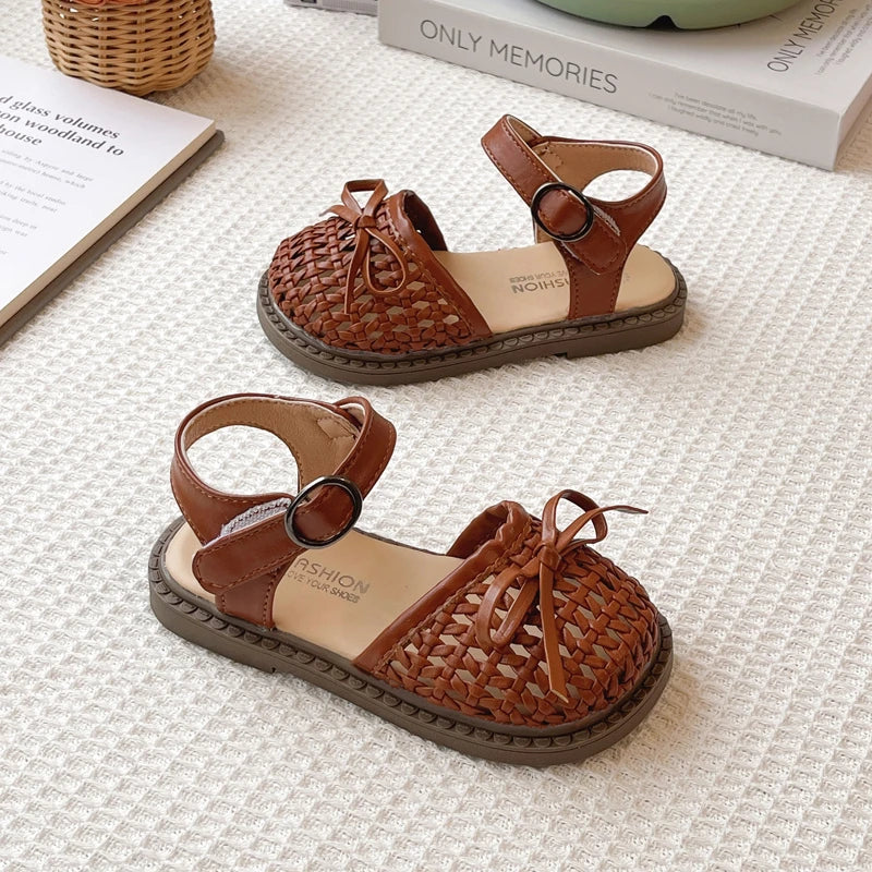 Kids Summer Casual Sandals Sweet Bow Girls Woven Flat Shoes Non-slip Children's Hollow-out Beach Sandals for School Daily Wear